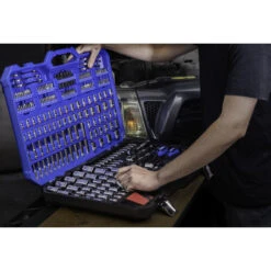 Kobalt 299-Piece Mechanic's Tool Set With Case - Metric And SAE -Kobalt Tool Shop 14195526e L