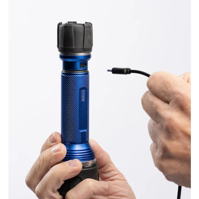 Kobalt Rechargeable - 600 Lumens LED Flashlight Kobalt Rechargeable - 600 Lumens LED Flashlight -Kobalt Tool Shop 19225284b L